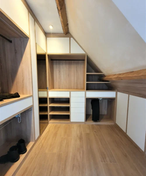 Dressing sous pente : Comment aménager les combles ?