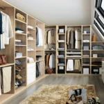image d'un dressing moderne bien arrangé